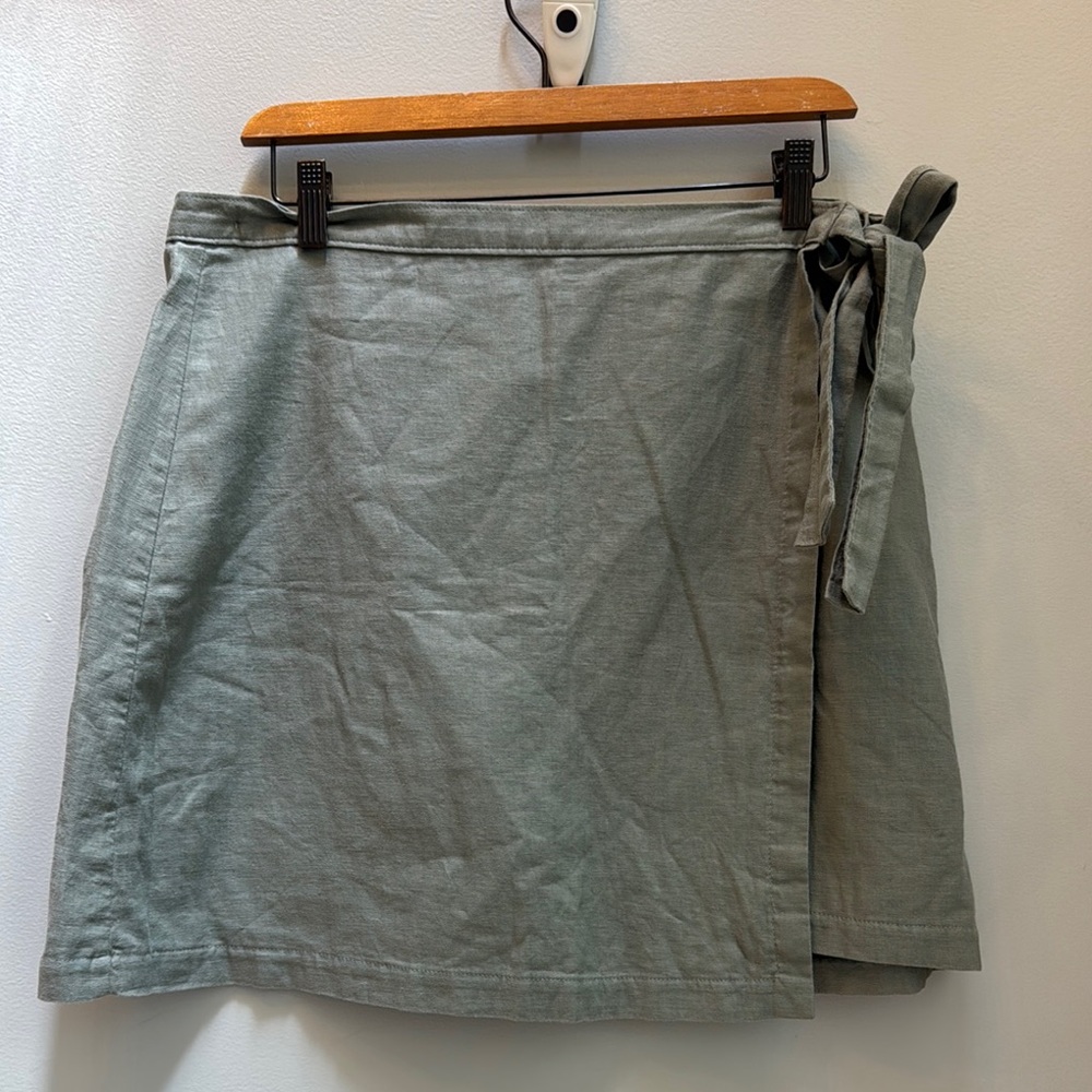 A&F Abercrombie linen blend wrap mini skirt army green size XL